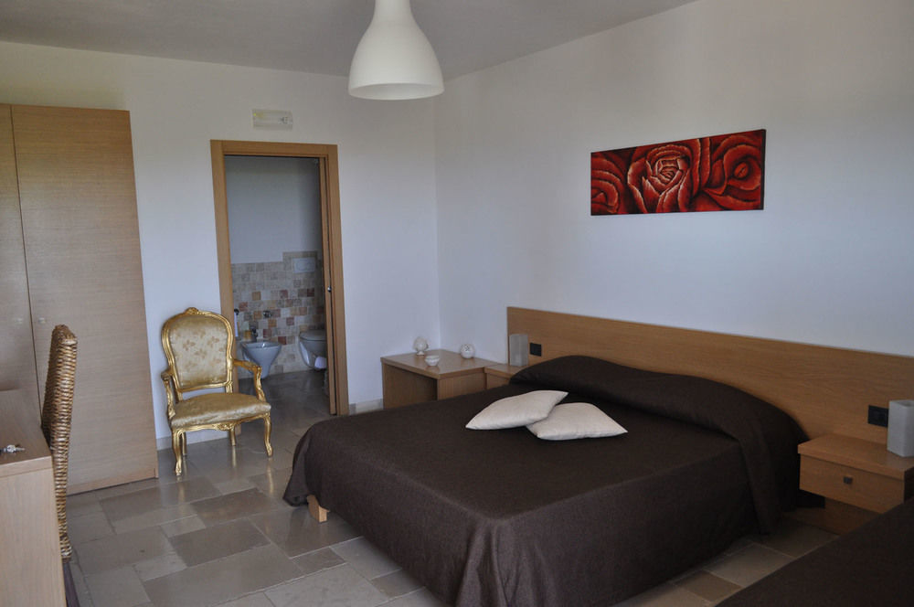 Guest House B&B Pietra Bianca Ostuni Buitenkant foto